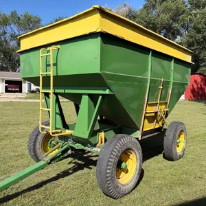 Demco 365 Gravity Wagon