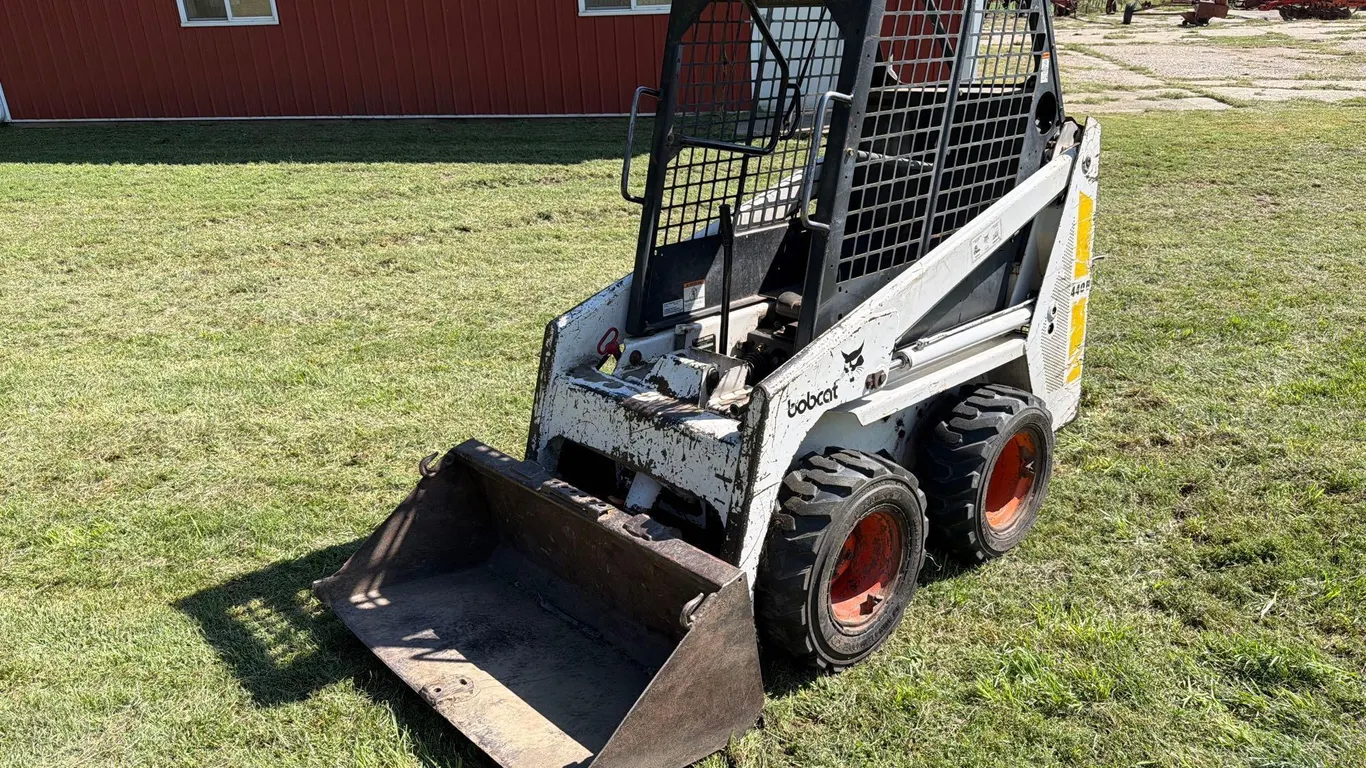 Bobcat 440B Gas Skidloader