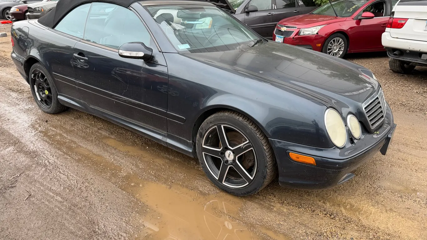 2000 Mercedes-Benz CLK-Class Passenger Car