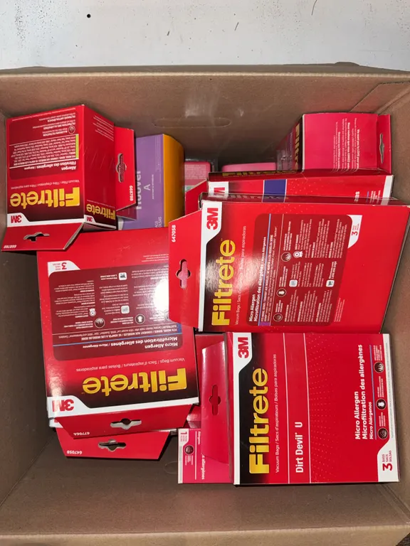 Box of miscellaneous size and brand vacuum filter filters