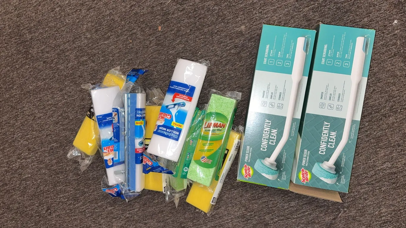 Toilet bowl cleaner and interchangeable mop, sponge heads