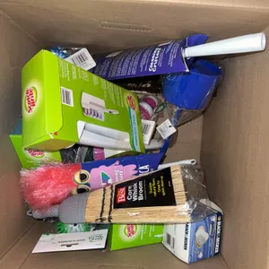Box of brushes and scrubbers