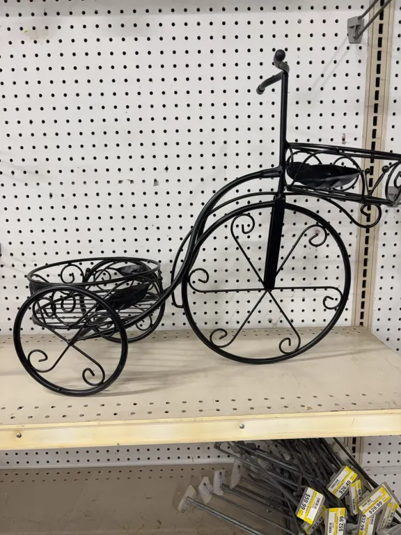 Metal bicycle pot holder