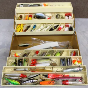Old Pal Woodstream 1290 Tackle Box w/ Lures