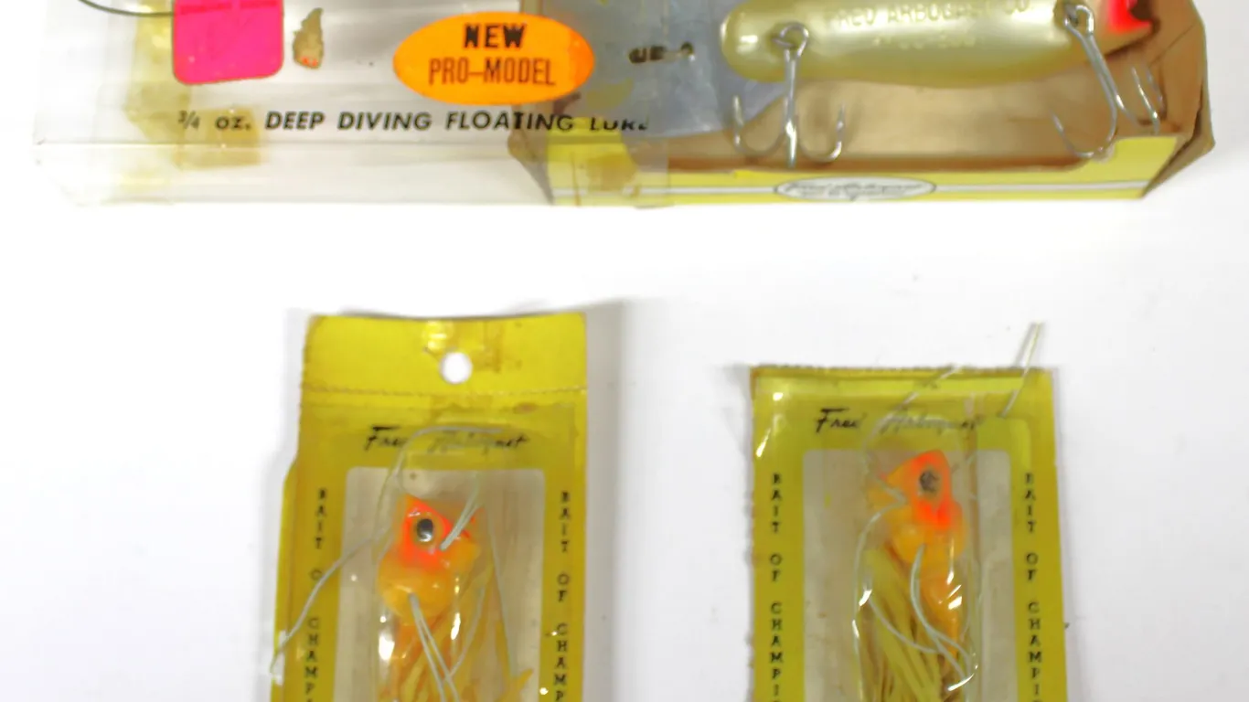 Fred Arbogast Lure Set Mud Bug & 2 Jigs