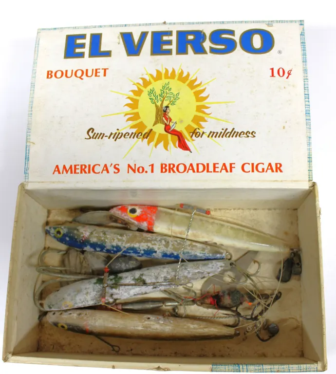 El Verso Cigar Box With Fishing Lures