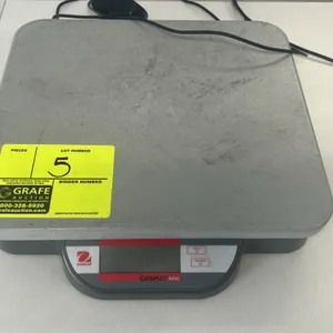 OHAUS Catapult 1000 Series Compact Bench Scale