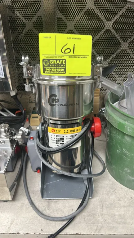 CGOLDENWALL HC-400Y2 high-speed electric grain grinder mill. Features stainless steel tilting body, 400g capacity chamber, clamp-locking lid with hand