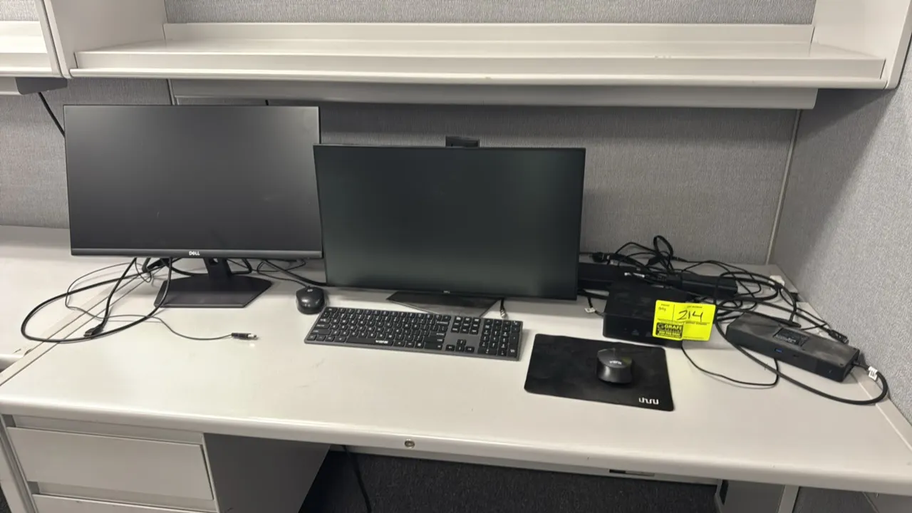 Dell computer workstation package. Includes (2) Dell 24" monitors with stands, Dell TB16 (K16A) and WD22TB4 (K20A) docking stations with power supplie