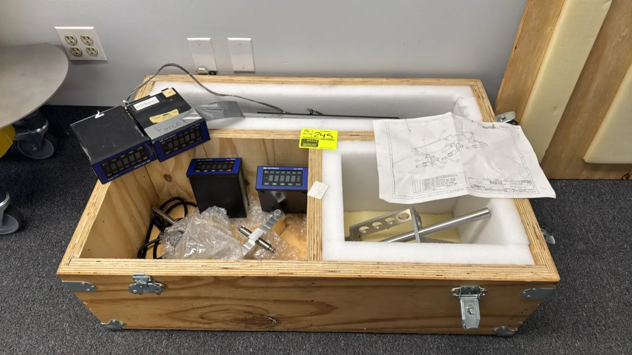 NexPress custom laboratory fixture. Includes (4) Daytronic 3570 digital panel meters and signal conditioners, sensor mounting bar assembly (P/N: r7206