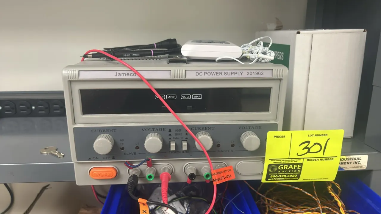 Mastech HY5003F-2 benchtop DC power supply. Features dual adjustable outputs with master and slave controls, independent/series/parallel tracking mode