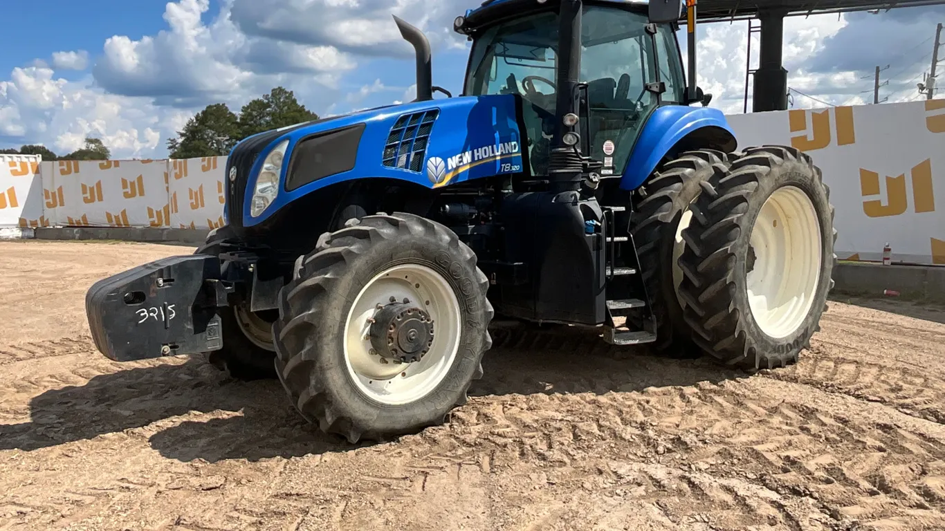 2019 NEW HOLLAND T8.320 4X4 TRACTOR SN: JJAT8320CKRE03215