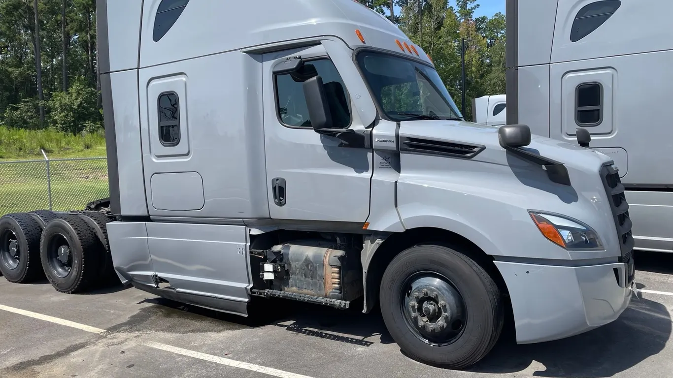 2021 FREIGHTLINER CASCADIA EVOLUTION TANDEM AXLE TRUCK TRACTOR VIN: 3AKJHHDR2MSMR3749