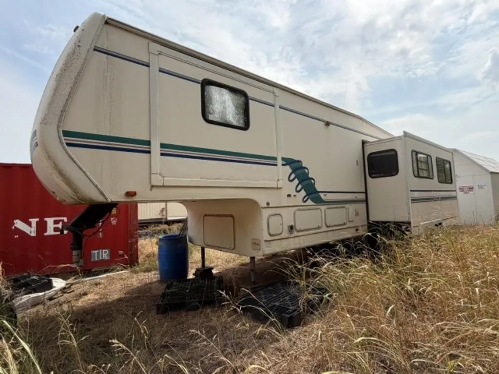 5th Wheel Trailer- Details Coming Soon (ROUGH)
