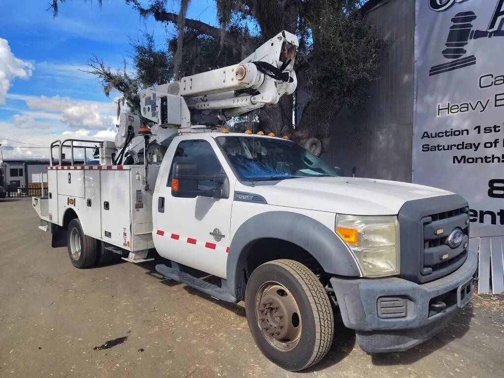 2016 Ford F550 SD XLT BUCKET TRUCK W/CRANE RUNS /M