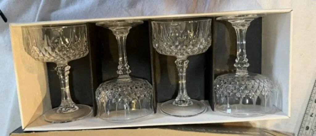 12 Champagne Glasses