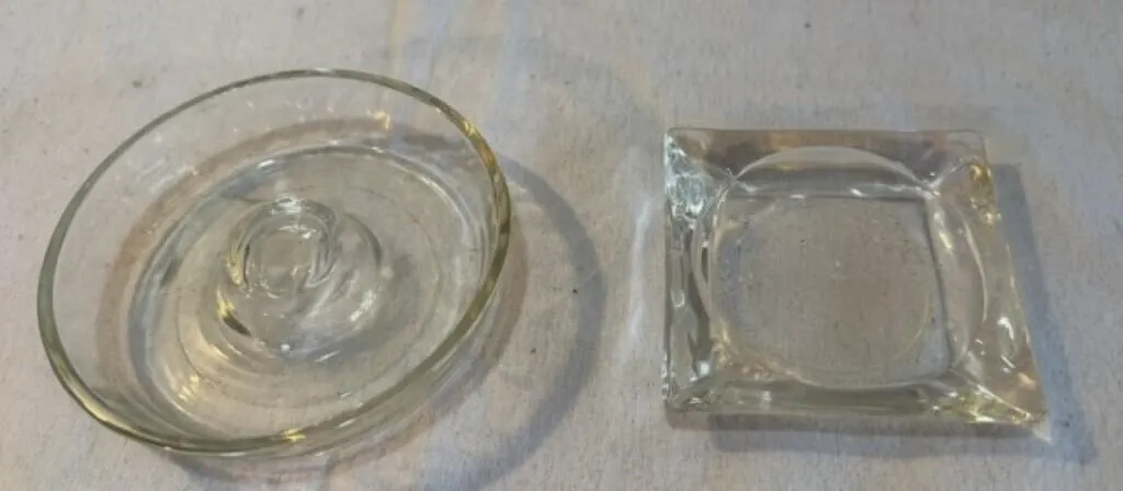 2 vintage Ash Trays
