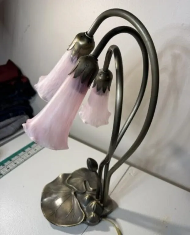 vintage Lily Pad Table lamp 16"