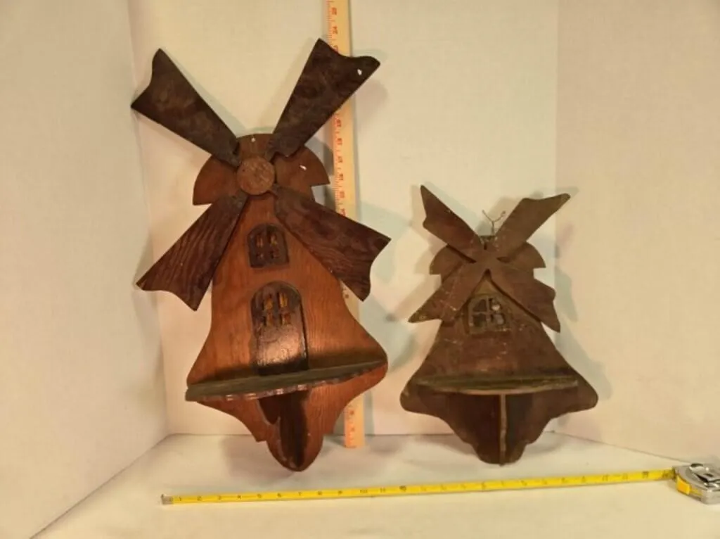 2 Wooden windmills, wall décor
