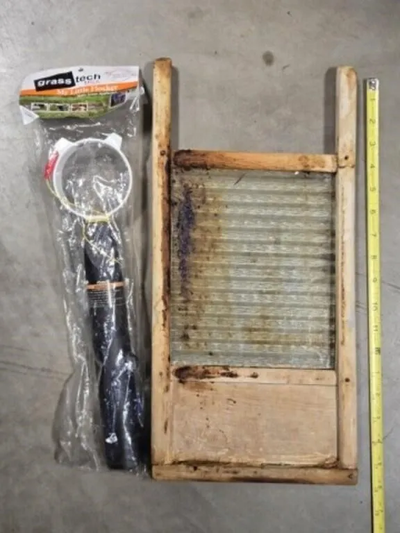 Wood & glass washboard (18") & Flocker