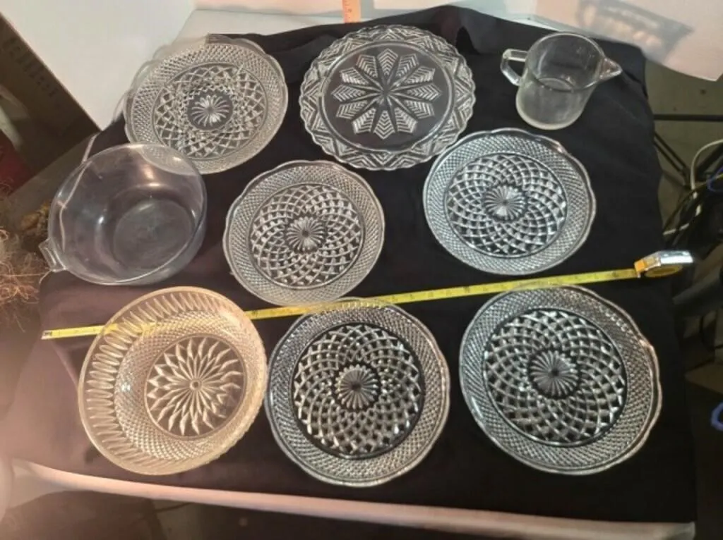 9 pieces clear glass tableware