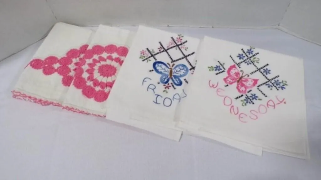 2 Embroidered Pillow Cases & 2 Tea/Kitchen Towels