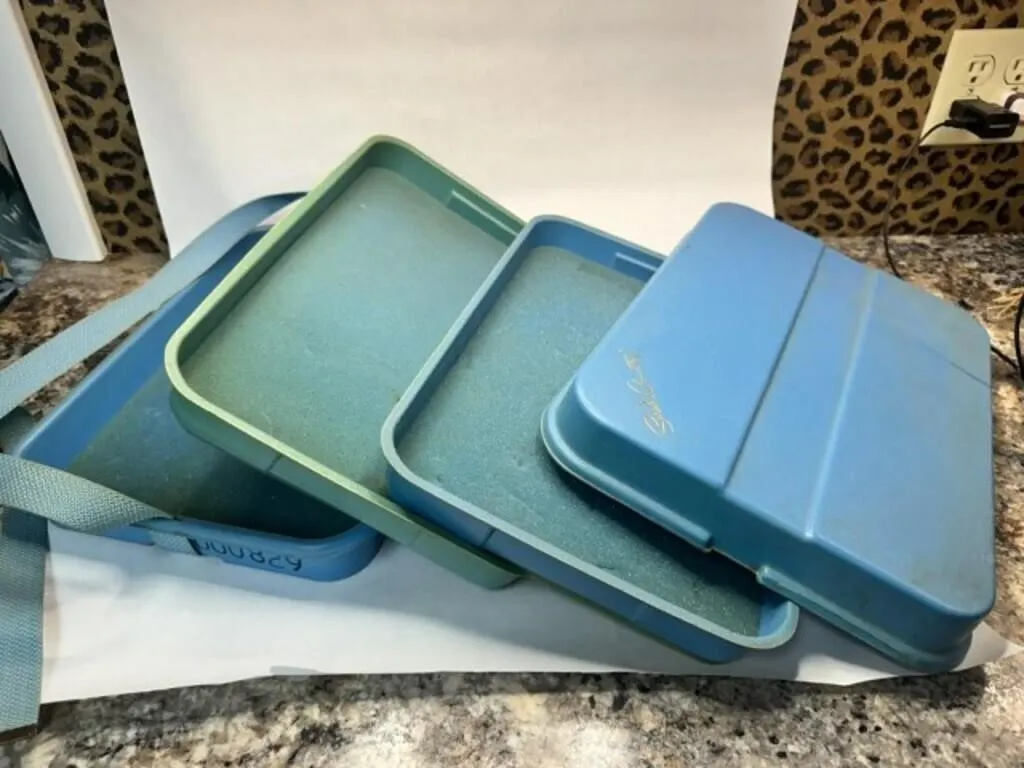Vintage Sarah Coventry Jewelry Sales Case w/ Stack