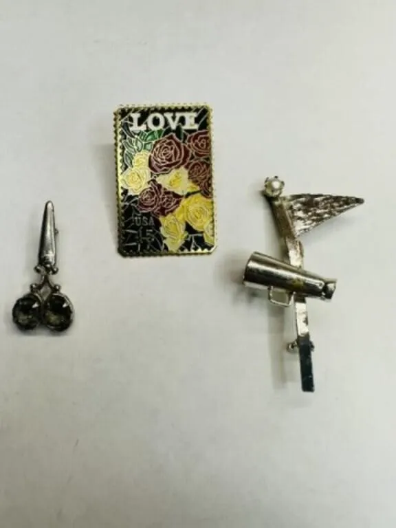 LOVE 45 USA Stamp tie tack, Mamselle Megaphone