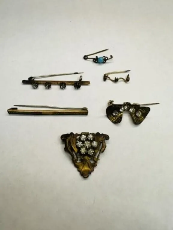 Vintage Bar Brooches, gold tone, Bow &