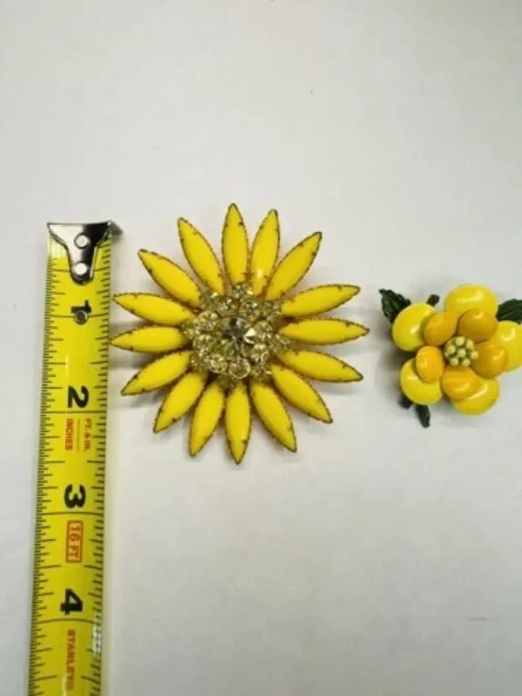 Yellow Rhinestone & Acrylic petals Brooch, yellow