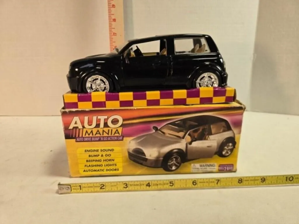 Auto Mania Auto Drive Bump 'N Go Action Car