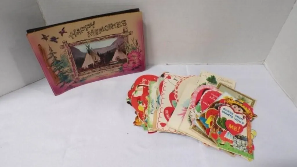Vintage New & Used Greeting Cards w/ Souvenir Book