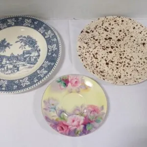 3 Vintage Kitchenware Dinner & Salad Plates