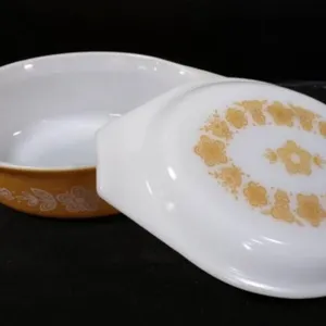 Vintage Pyrex Butterfly Gold Oval Casserole Dish