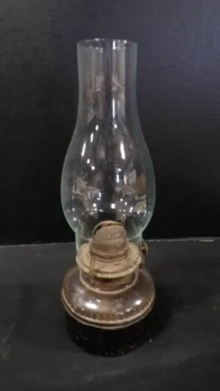 Vintage Clear Glass Kerosene Oil Hurricane Lamp