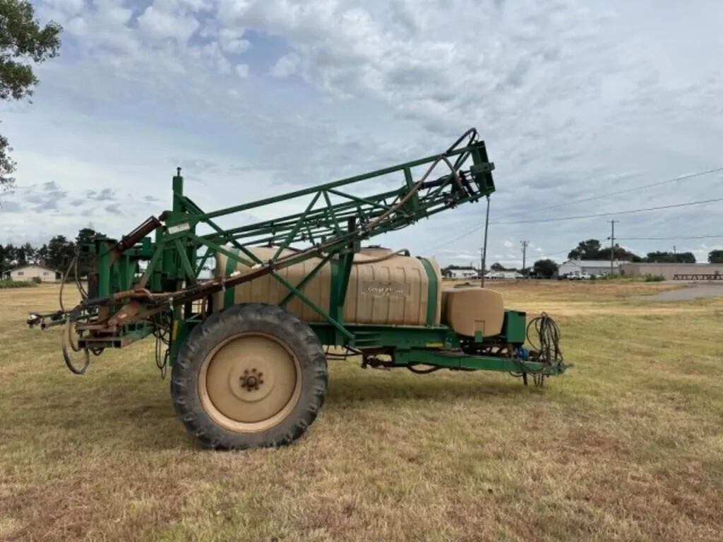 Great Plains TSF1060 90' Sprayer