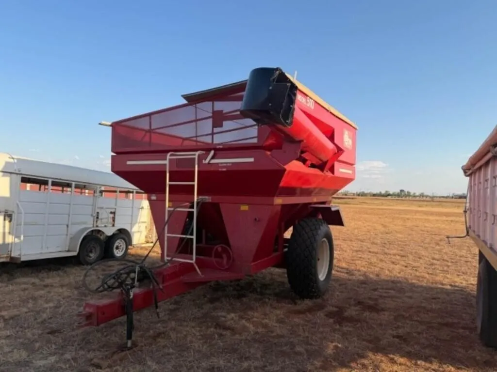 E-Z Trail 510 Grain Cart