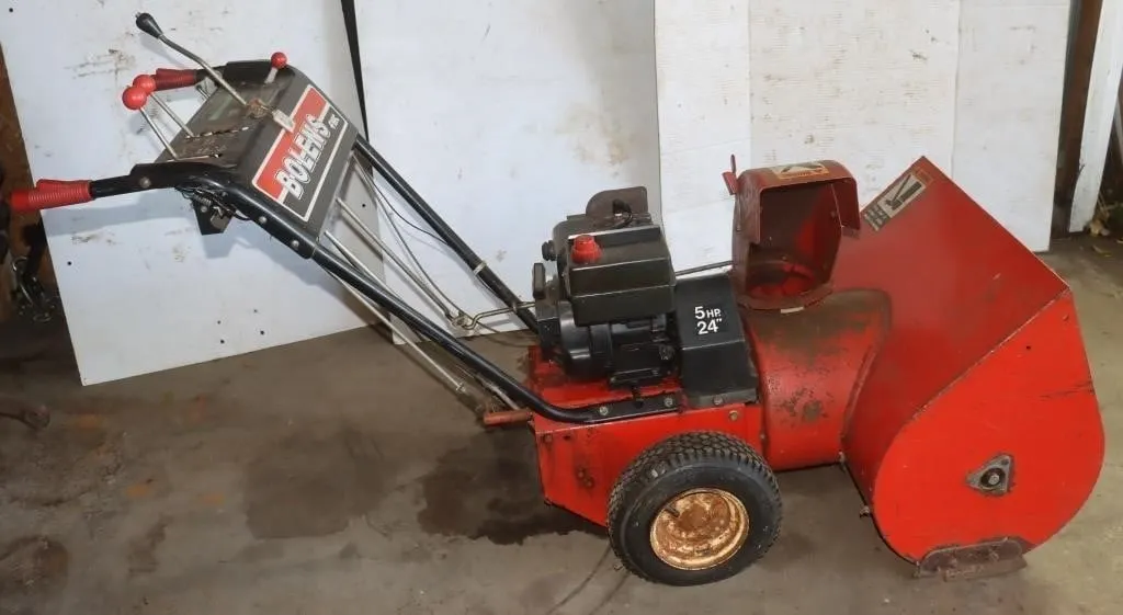 Bolens 5HP 24" Snow Blower, Model 524, Works