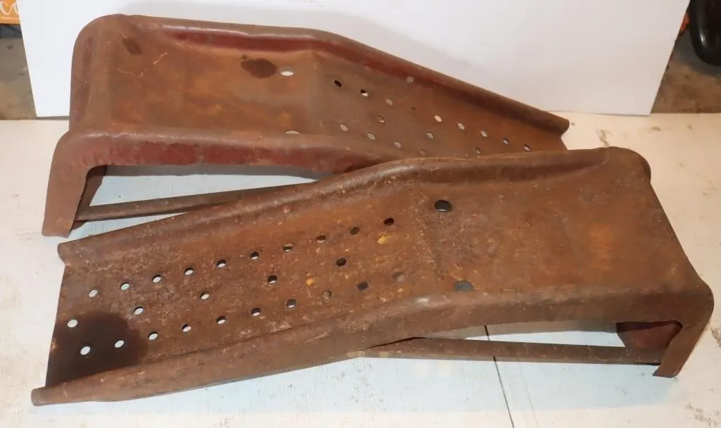 2 Metal Automotive Ramps