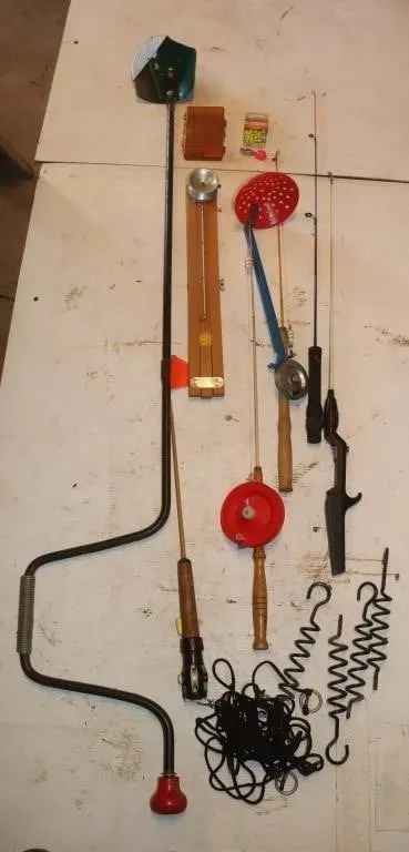 Ice Fishing Gear: