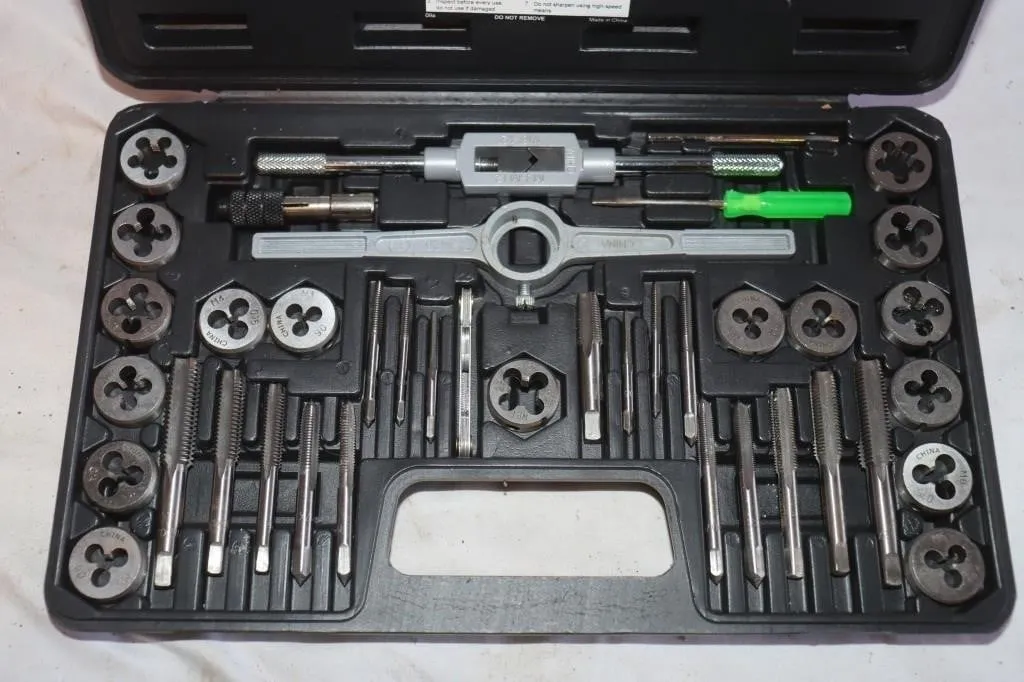 40 Pc Metric Tap And Die Set