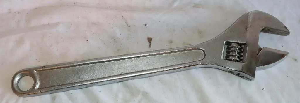18" Pittsburgh Adjustable Wrench