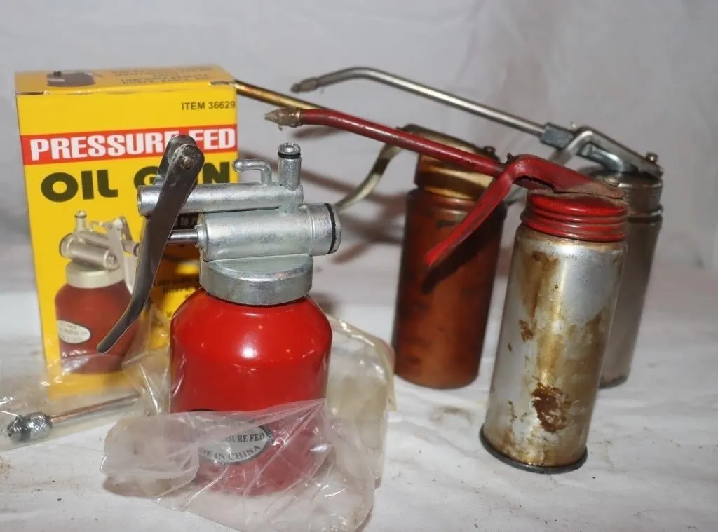 4 Pressure Fed Oil Guns