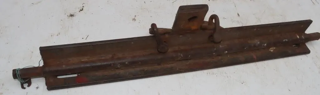 Steel Drawbar 31"