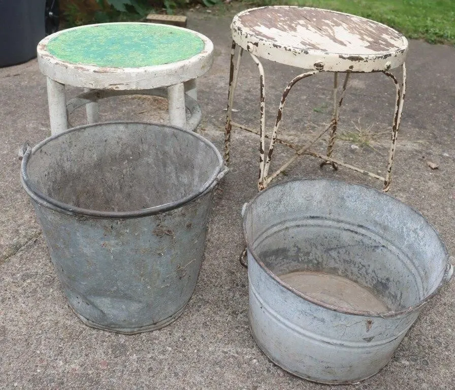 2 Stools & 2 Metal Buckets
