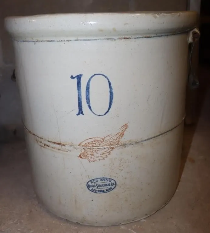 Red Wing 10-Gallon Stoneware Crock