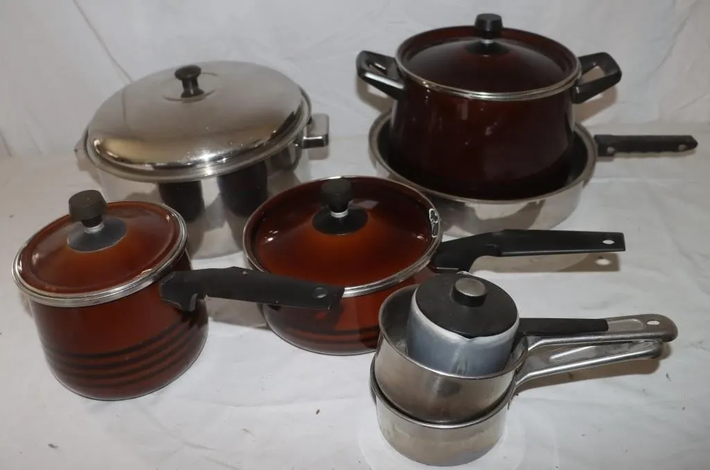 Cookware: Sauce Pans, Stock Pots, Melting Pots