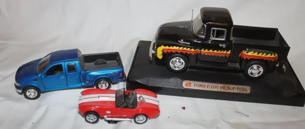 3 Die-Cast Vehicle Models