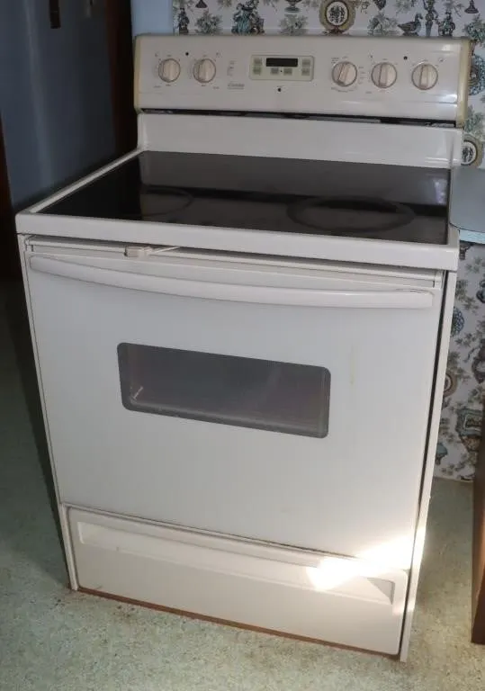 Amana Electric Range Stove 30"x25.5"x46.5"