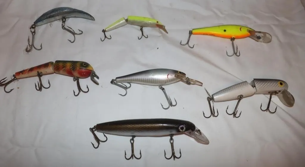 7 Fishing Lures some Jointed